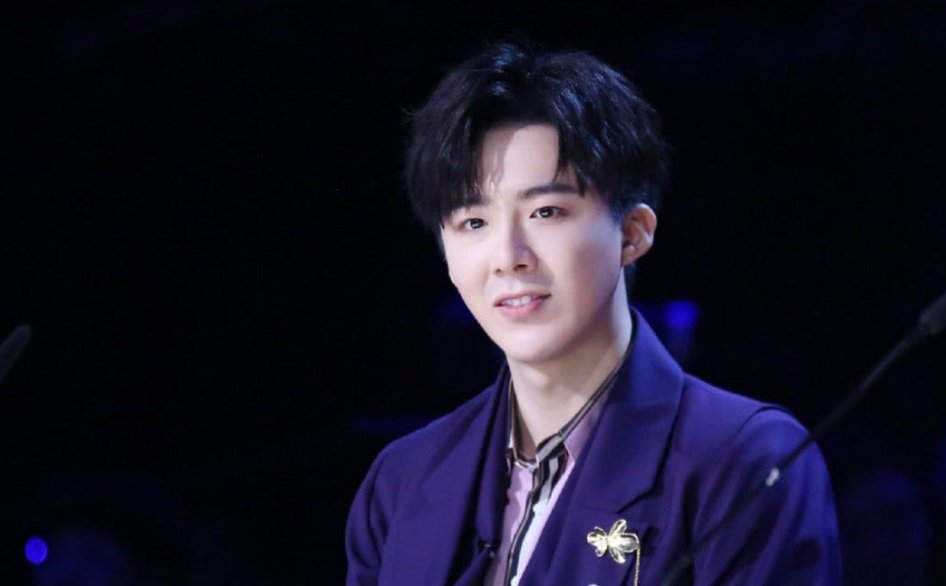 网红歌手和职业歌手的区别？周深的回答让我想起刘宇宁和冯提莫