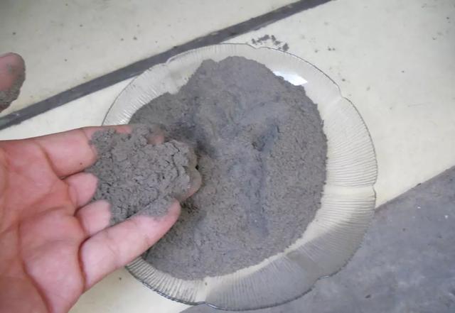 家家都有的3种“钾肥”，给花喂一点，根壮苗粗结果多！