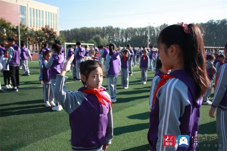 城阳区委|厚植爱国情感 培育时代新人 青岛市城阳区庆祝中国少年先锋队建队72周年