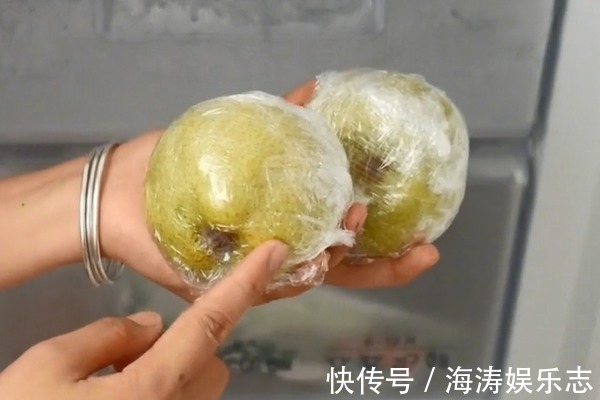 把梨放冰箱冷冻一晚上,作用真是厉害了,10个家庭9个都需要!