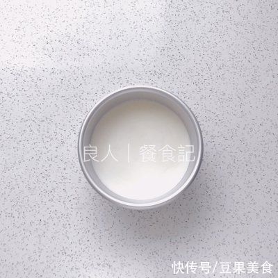 天使蛋糕|#蛋趣体验#绝对不腥的「天使蛋糕」详细教程