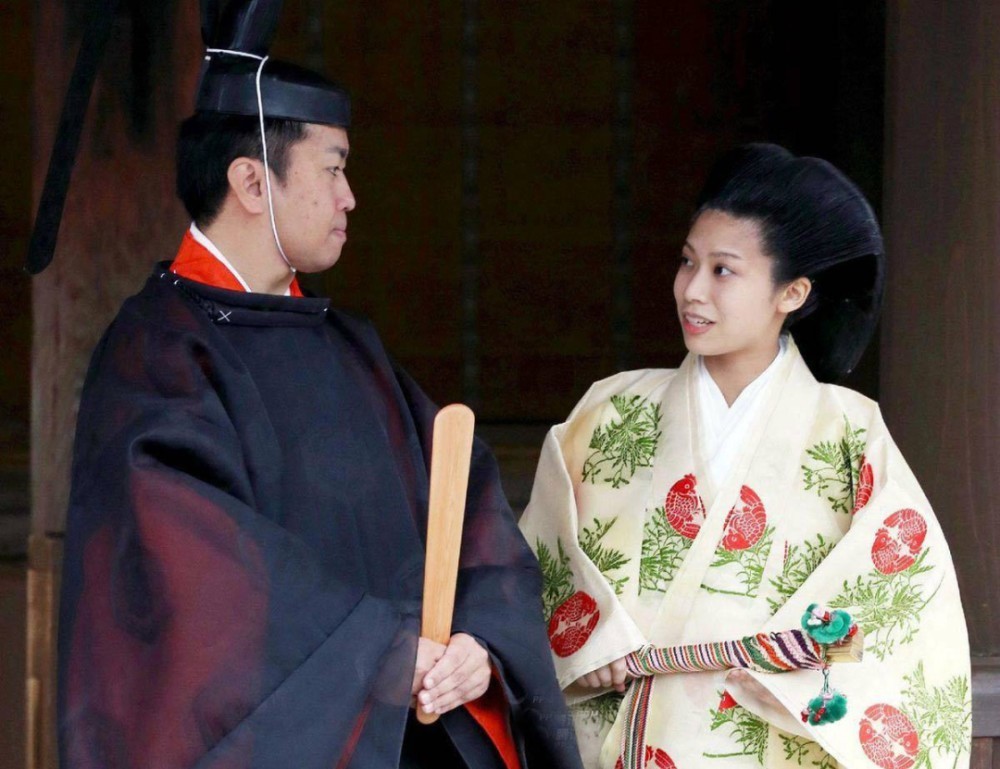 实权|日本天皇没实权,那他每天在干什么?网友:我10天都待不了