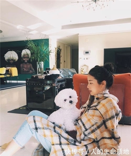 穿搭|韩国名媛真会穿!造型实用不夸张,普通单品却搭配出了高级感?