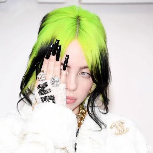 比刘雨昕舞蹈更IN的,是她的“无性别时尚”