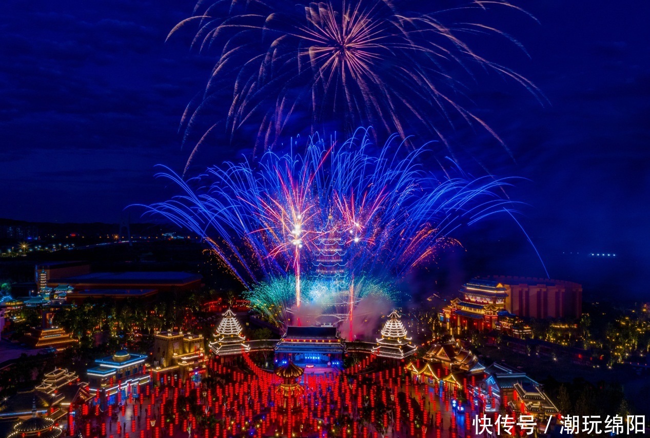 2021绵阳方特迎新夜:烟花大秀迎元旦,精彩亮点抢先看