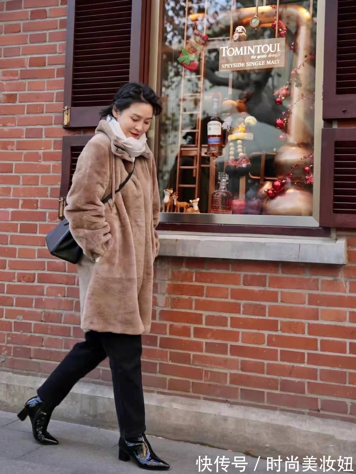 时尚 这才是经典不过时的“外套”,时尚与实用并存,30岁到50岁都适合