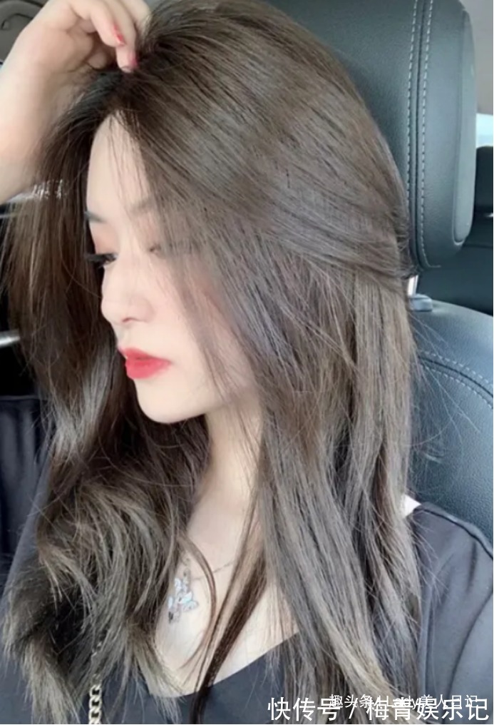 时髦精 新晋挂耳染太美了,时髦精还喜欢这4款染发款,抓眼球还是女团风