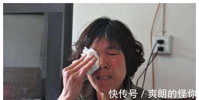 妈妈|婆婆不愿伺候月子,二胎妈妈花1万5请月嫂,婆婆:有钱给我呀