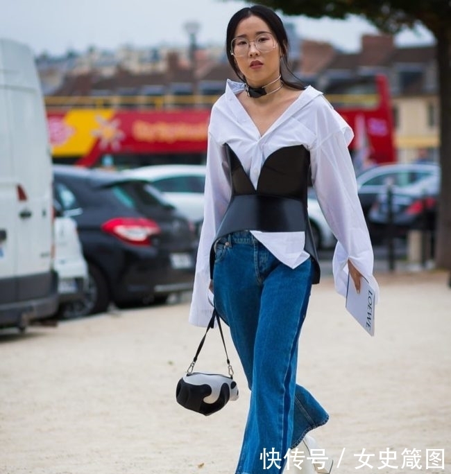 烂大街牛仔裤造型如何脱颖而出?超模到明星没有不爱上这种设计的