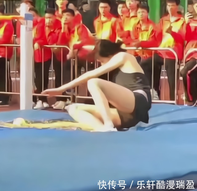 大長腿|廣州某高校女生跳高后走紅，大腿修長白皙，動作行云流水