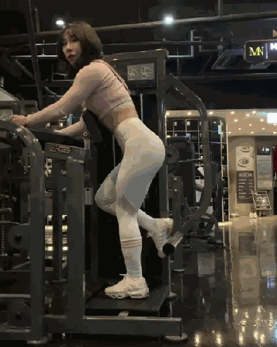 健身|小姐姐扁平身材变成凹凸身材,120斤肌肉身材,彰显健身美