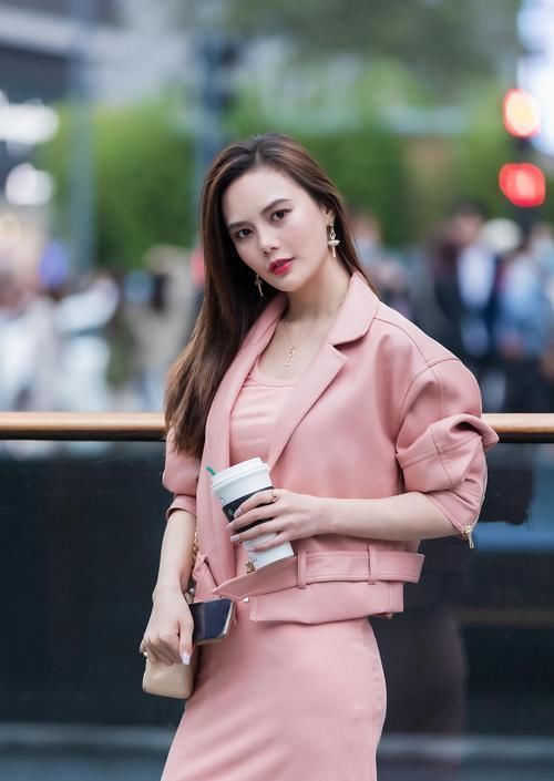 只有好看的姑娘,才会让男人们忽略身材