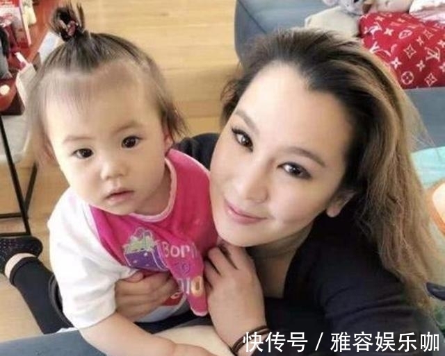 秦舒培|陈冠希在香港别墅曝光,修建了多个车库,奢侈品随处可见