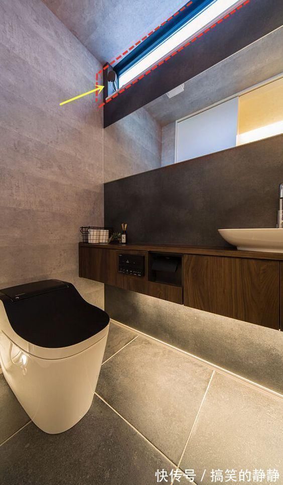 外墙|谁也别拦我留一拃宽玻璃在卫生间,15公分一排到底,采光亮堂堂