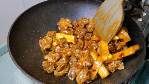 “小寒”气节天寒冷,做一道“萝卜炖羊肉”,驱寒暖胃真好吃