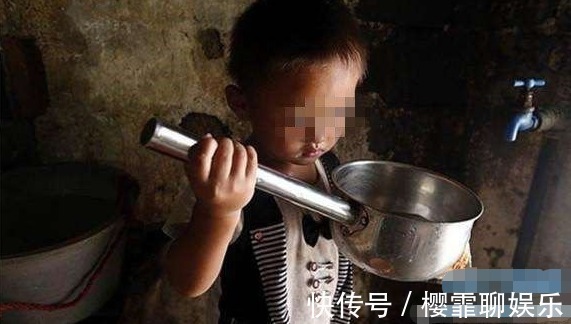 老六|36岁孕妇生下6个孩子,五女一子还想再生一子,连拖鞋都买不起