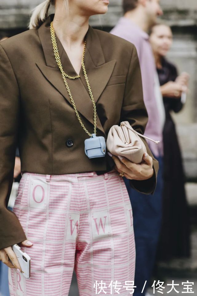 2021春日“时髦单品”,穿上它们就够了!