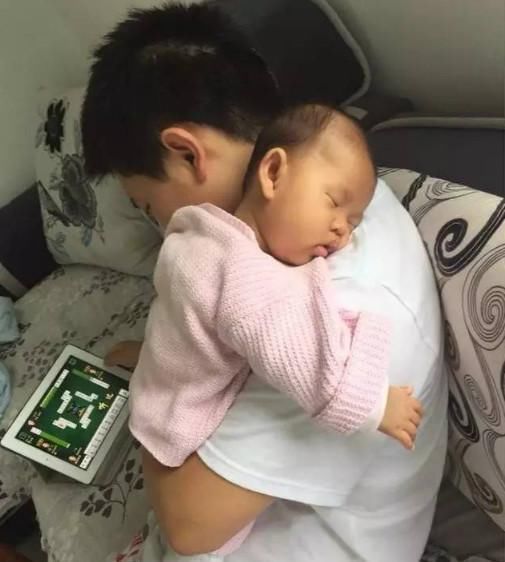 妈妈|妈妈有事外出, 让爸爸帮忙带下娃, 结果画风突变