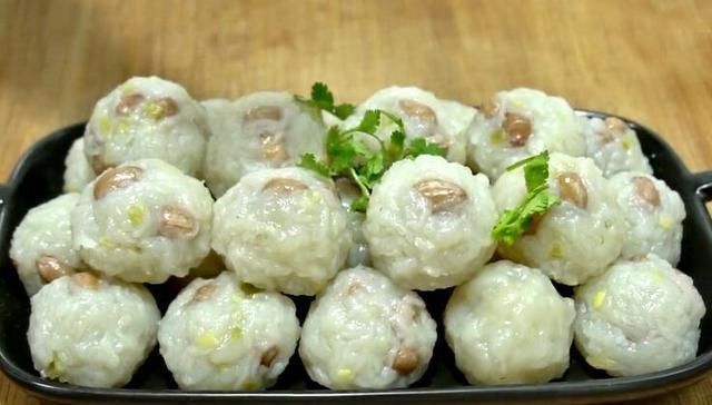 丸子这样做最好吃,不放面粉不加水,鲜嫩又营养,我家2天做一回