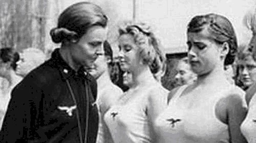 女兵|二战德国投降后,军队中的近50万女兵,为何一夜之间全部消失了?