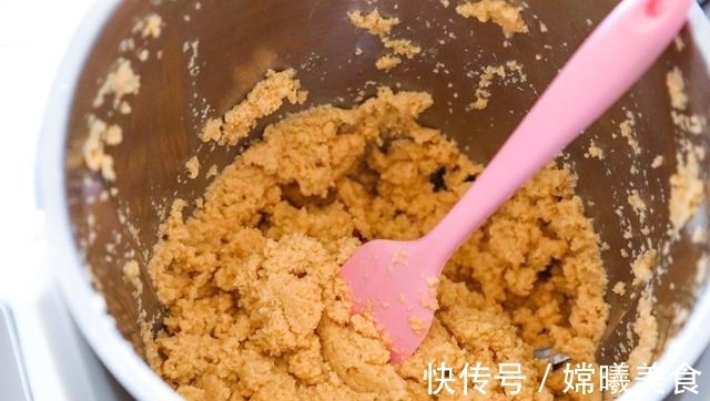 老一辈留下来的做法真好,不用水不用油,吃一次想十次,好吃极了