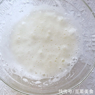 新手零失败戚风蛋糕做法,不开裂不塌陷