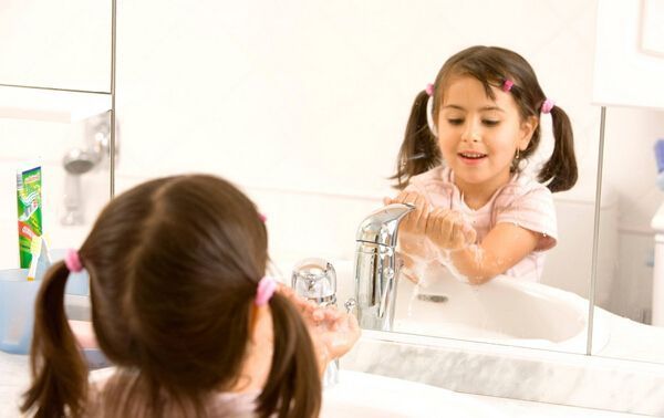 晴晴|夏季来临,小心“热感冒”找上娃,家长做好日常护理,孩子少生病