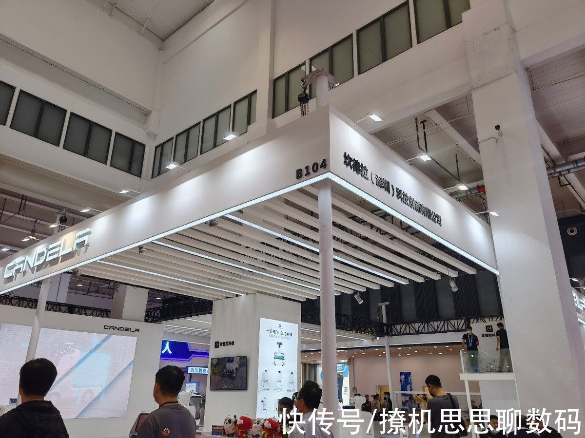 企业|从科幻到现实!坎德拉科技分体式设计机器人点燃世界机器人大会