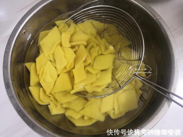 早餐这样做,有菜有蛋有主食,营养多味道香,一上午都不饿