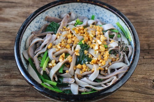 自从学会面条此做法,隔三差五就得做,3天不吃走路都发飘