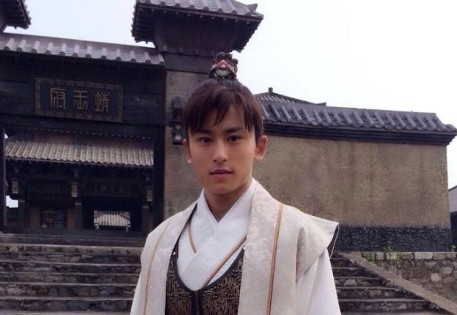 文章插图除了于正的作品张哲瀚有所参演,正午阳光的作品中,也会有张哲