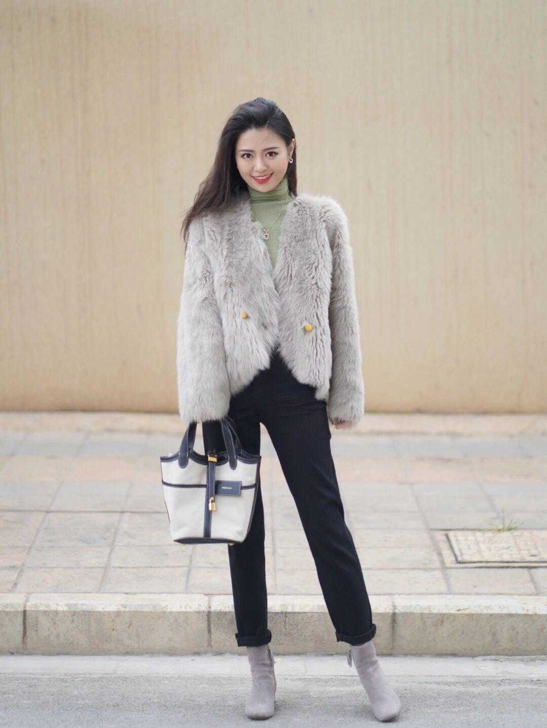 打底衫 临近新年!别再穿松垮无形的单品了!这几件干练又保暖的衣服,最好看