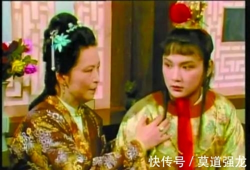 薛姨妈!为什么薛蟠,薛宝钗管薛姨妈喊妈妈,贾宝玉却不喊王夫人妈妈?