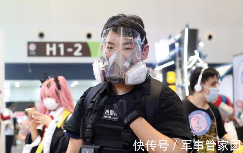 coser|这个夏天看漫展，口罩被coser玩出了“花”……
