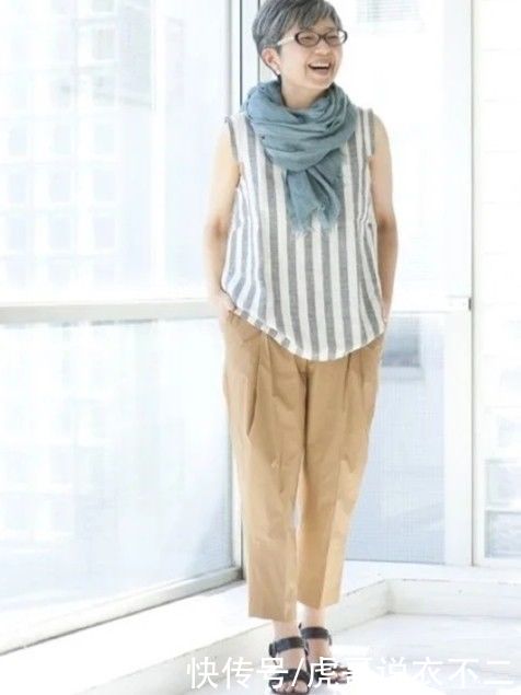 奶奶辈穿衣得体最重要，日本银发族们的夏日搭配，简洁舒适显气质