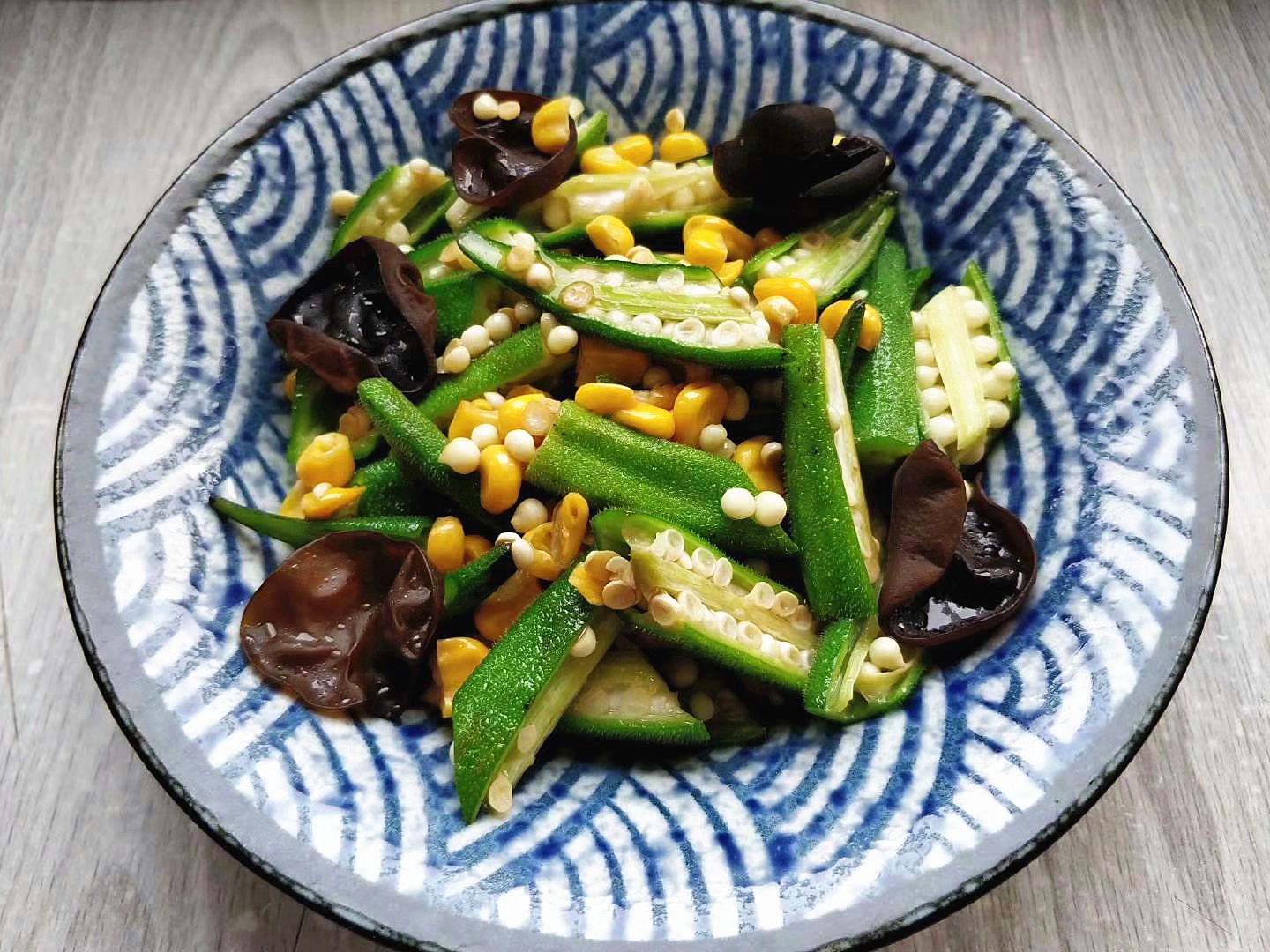 九道家常菜,有荤有素有海鲜,一家三口的晚餐