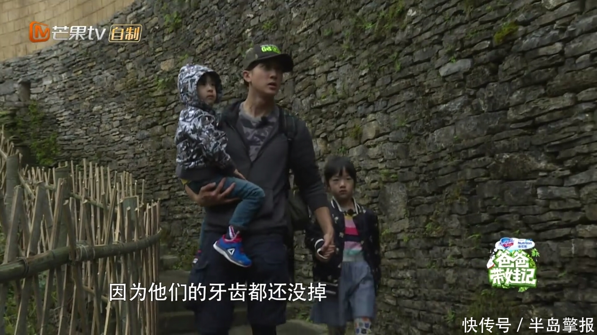 m都讨论neinei因为妈妈没在心情低落,看了花絮才知原因:又乱误导