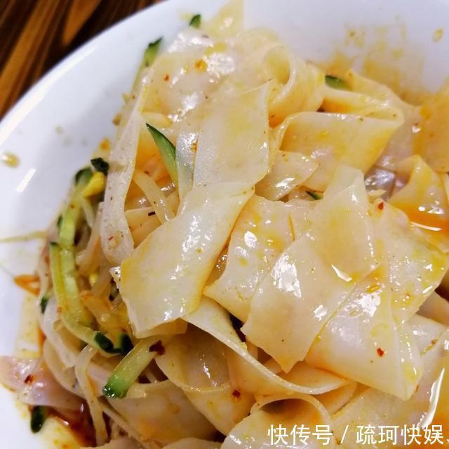 做法|做凉皮时，要不要加淀粉老师傅教你正确做法，口感爽滑又筋道