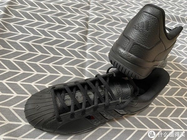 黑里俏 胖胖买的鞋 篇一百四十七：黑里俏adidas pro model 2g