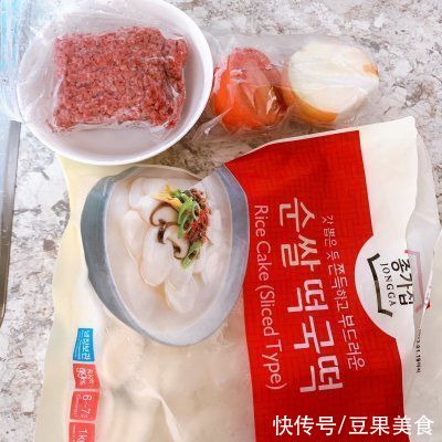 家常炒年糕你这么做，好吃到停不下来