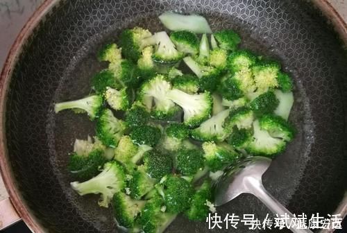 胡萝卜|它是“护眼小能手”,维生素A含量比胡萝卜还高,多给孩子吃