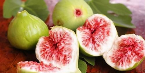 女人爱美,坚持吃3种食物,降压减脂,清理肠胃,安神助睡眠