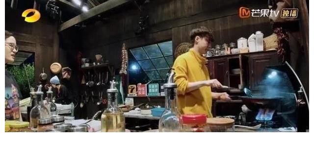 張藝興|大師級蒸烤一體集成灶，讓廚房小白一秒變成向往的大廚