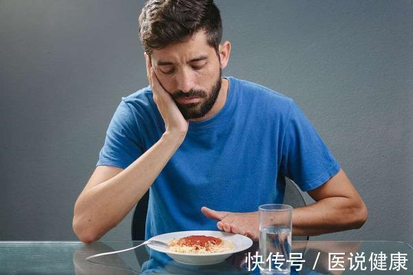 肠胃胀气|消化道生病后，身体往往会出现8个异常表现，发现一个，也要重视