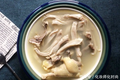 猪肚鸡汤|猪肚煮汤为什么又老又硬大厨放盐时间是关键,猪肚嫩又滑