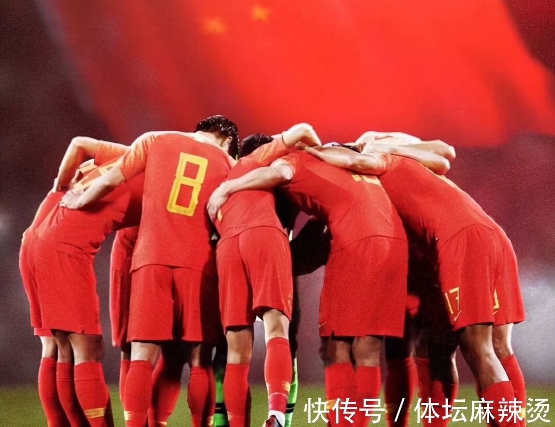 国足|李铁屡曝出争议言论凸显其两面性格：表面自信实则自卑