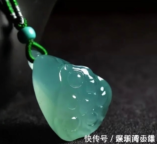 晶莹剔透!不同翡翠的种水竟然有这些意思,快来看看你都知道吗