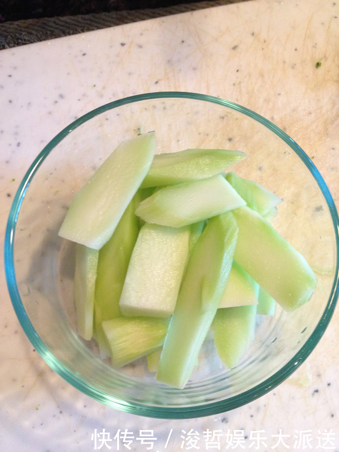 味道|自从我学会西兰花这个做法,全家就爱上了它,光看颜色就让人嘴馋