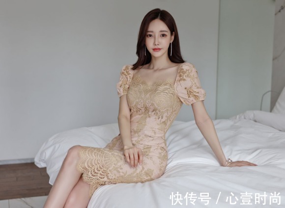 女神孙允珠的时尚搭配：奶油柠黄查理贵族立体绣花裙