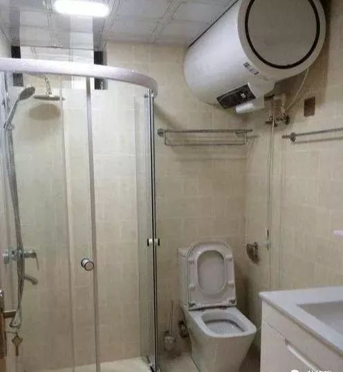 鞋柜|老婆坚持卧室不留飘窗,地面做个“小地台”,完工邻居抢着模仿